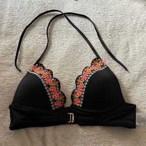 Shade & Shore bathing suit top, size 34 B